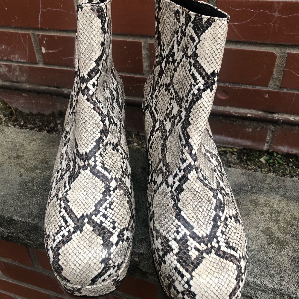 Faryl Robin for Anthropologie Snakeskin Patterned Platform Ankle Boots - Picture 2 of 5